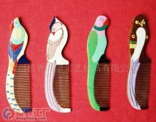 批發(fā)手工彩繪促銷禮品特色贈品工藝木梳-彩雀_禮品、工藝品、飾品_世界工廠網(wǎng)中國產(chǎn)品信息庫