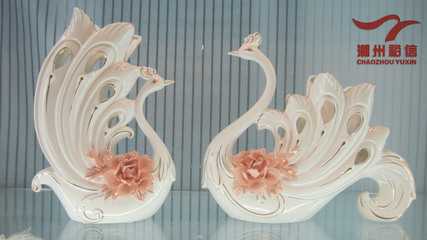 批發(fā)采購(gòu)陶瓷工藝品-熱賣陶瓷工藝品 骨瓷描金孔雀花插家居擺設(shè)工藝品批發(fā)采購(gòu)-陶瓷.