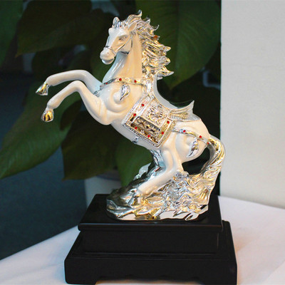 白金成功寶馬擺件 精湛樹脂工藝品，打造開業(yè)喬遷與外貿(mào)出口的理想之選