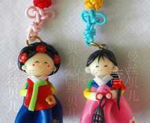 韓國(guó)手機(jī)鏈掛飾品 2011韓版潮流與工藝品批發(fā)指南